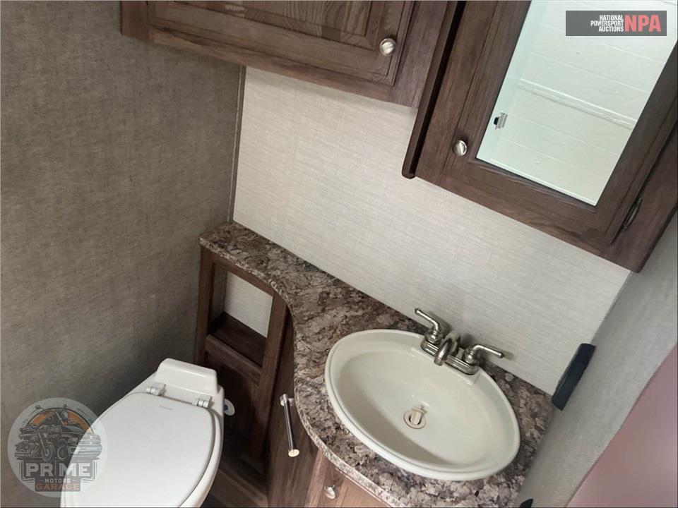 2017 Keystone Rv M-28 RLS - COUGAR X-LITE SERIES — фото 18
