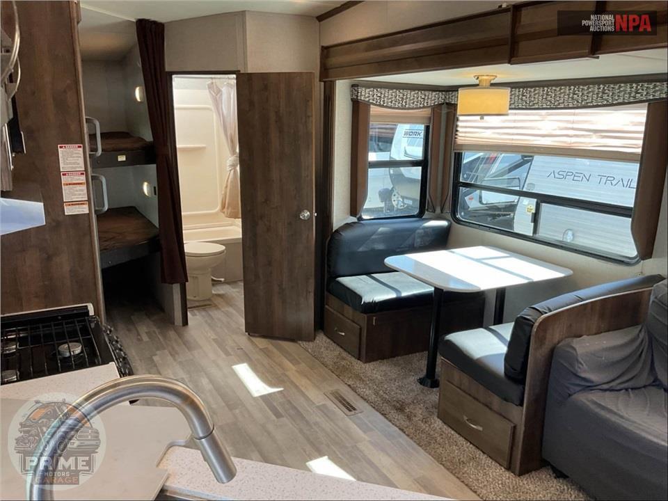 2019 Aerolite M-3013BHF - ASTORIA FIFTH WHEEL SERIES — фото 7