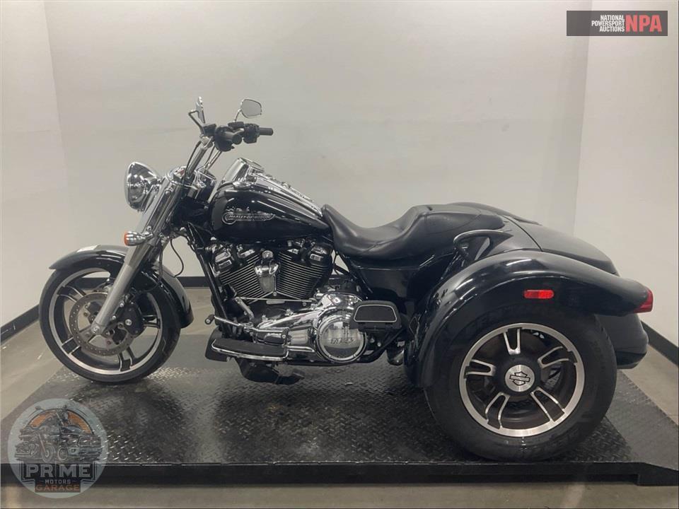 2019 Harley-Davidson FLRT FREEWHEELER — фото 3