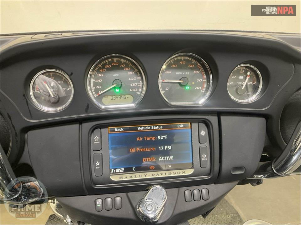 2015 Harley-Davidson FLHTCUTG TRIGLIDE ULTRA CLASSIC — фото 5