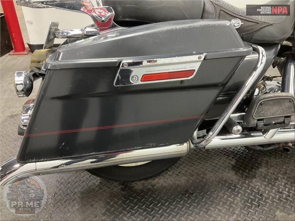 2005 Harley-Davidson FLHRI ROAD KING — фото 38