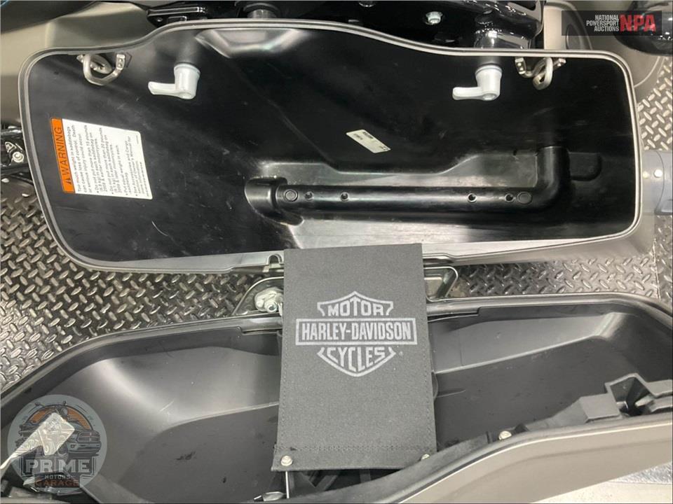 2018 Harley-Davidson FLHRXS ROAD KING SPECIAL — фото 17