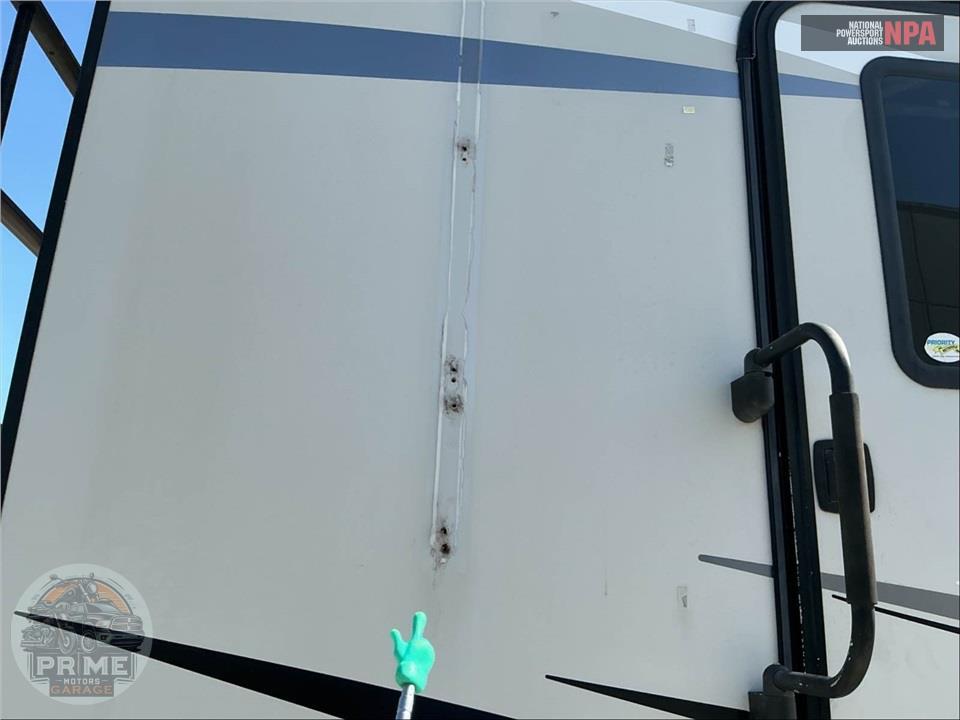 2021 Voyage By Winnebago M-2427RB — фото 30
