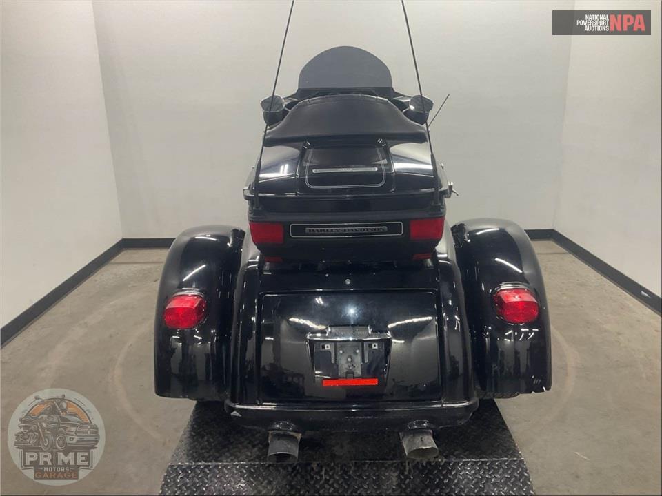 2009 Harley-Davidson FLHTCUTG TRIGLIDE ULTRA CLASSIC — фото 4
