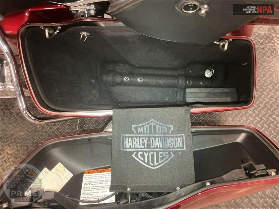 2016 Harley-Davidson FLTRUSE CVO ROAD GLIDE ULTRA — фото 25