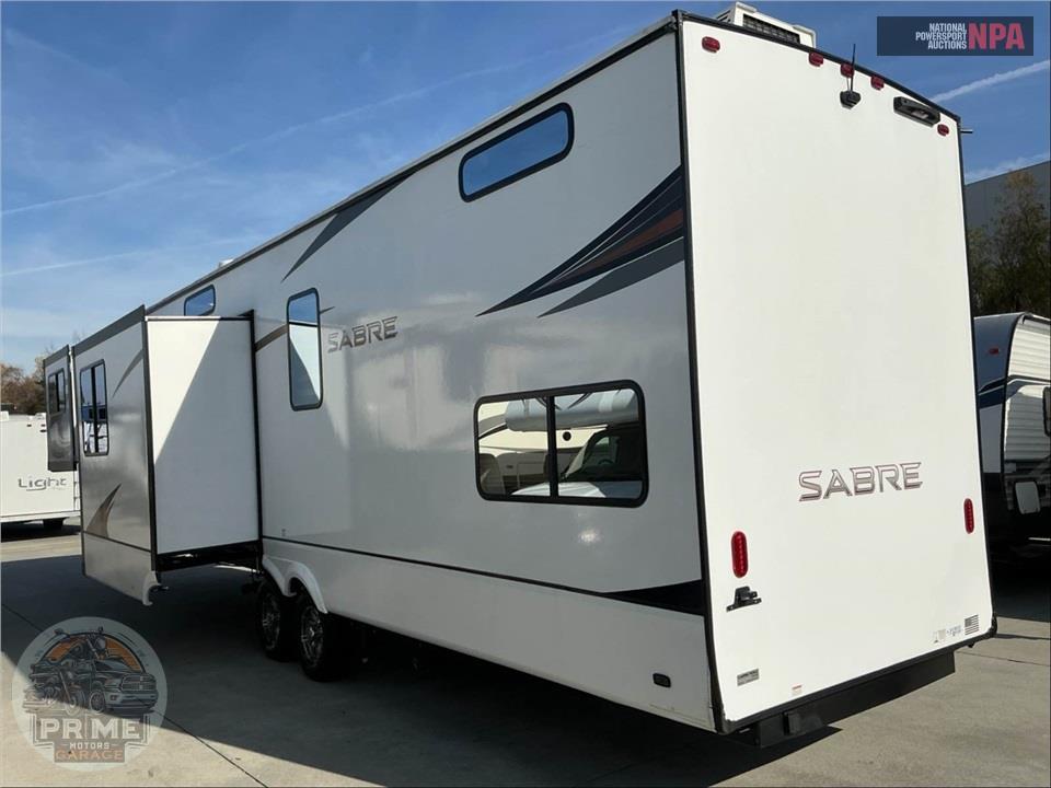 2024 Sabre By Forest River M-37FLL - FIFTH WHEEL SERIES — фото 3