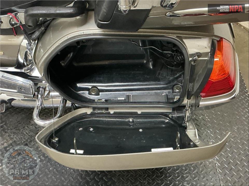 2002 Honda GL18002 GOLDWING — фото 21