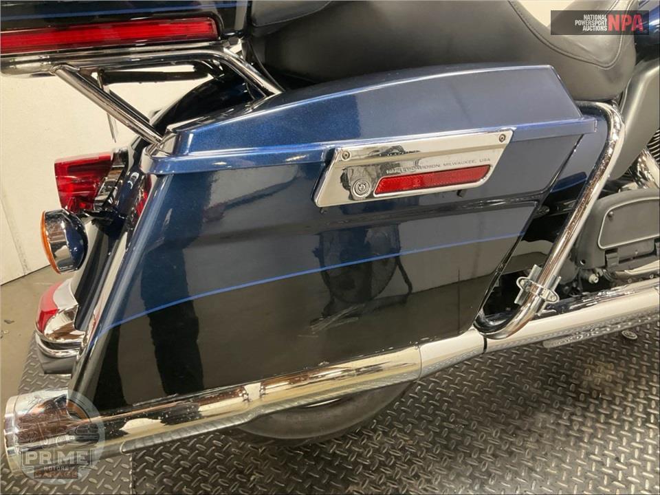 2013 Harley-Davidson FLHTK ELECTRA GLIDE UL LI — фото 23