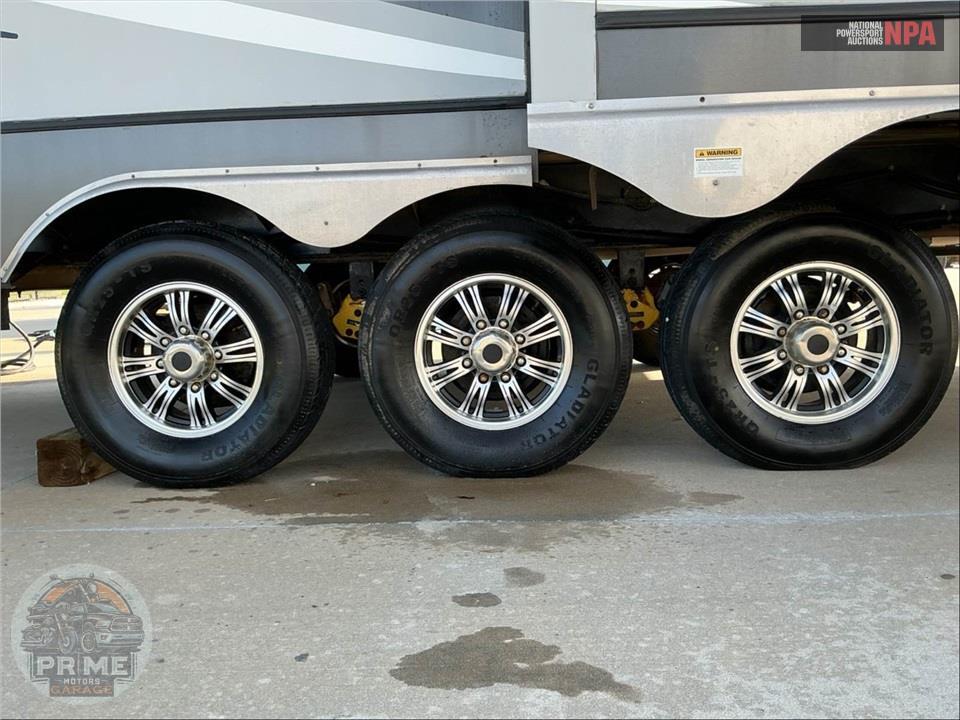 2013 Crossroads Rv M-4012 - ELEVATION TOY HAULER TOY HAULER SERIES — фото 54