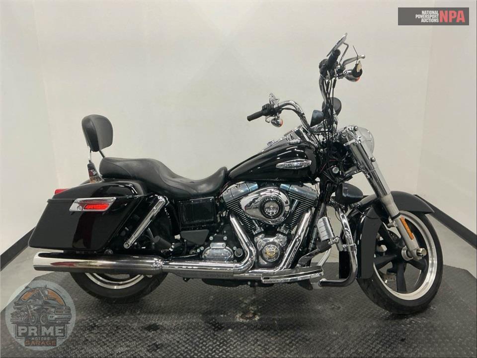2015 Harley-Davidson FLD-103 DYNA SWITCHBACK — фото 1