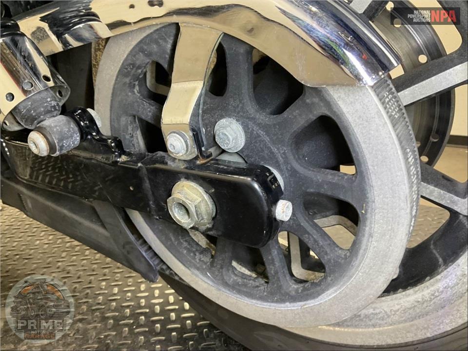 2016 Harley-Davidson FXDL DYNA LOW RIDER — фото 39