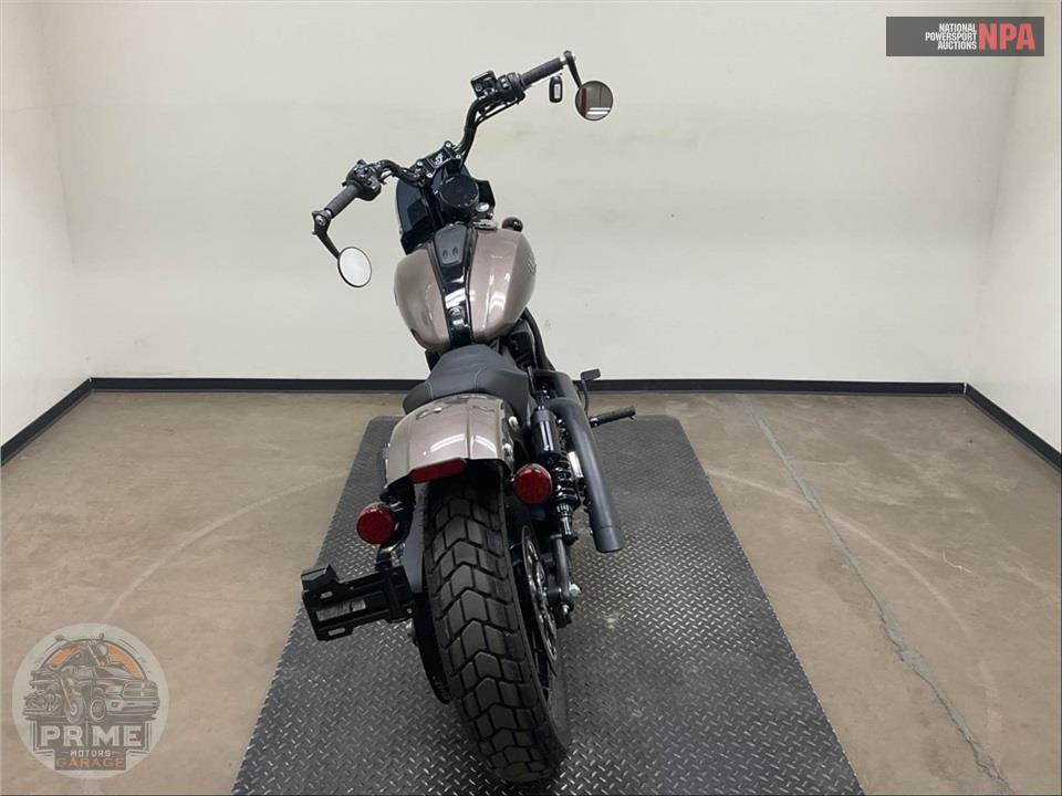 2025 Indian Motorcycle SCOUT BOBBER LIMITED WITH TECHNOLOGY PACKAGE (COLOR METALLIC) — фото 4