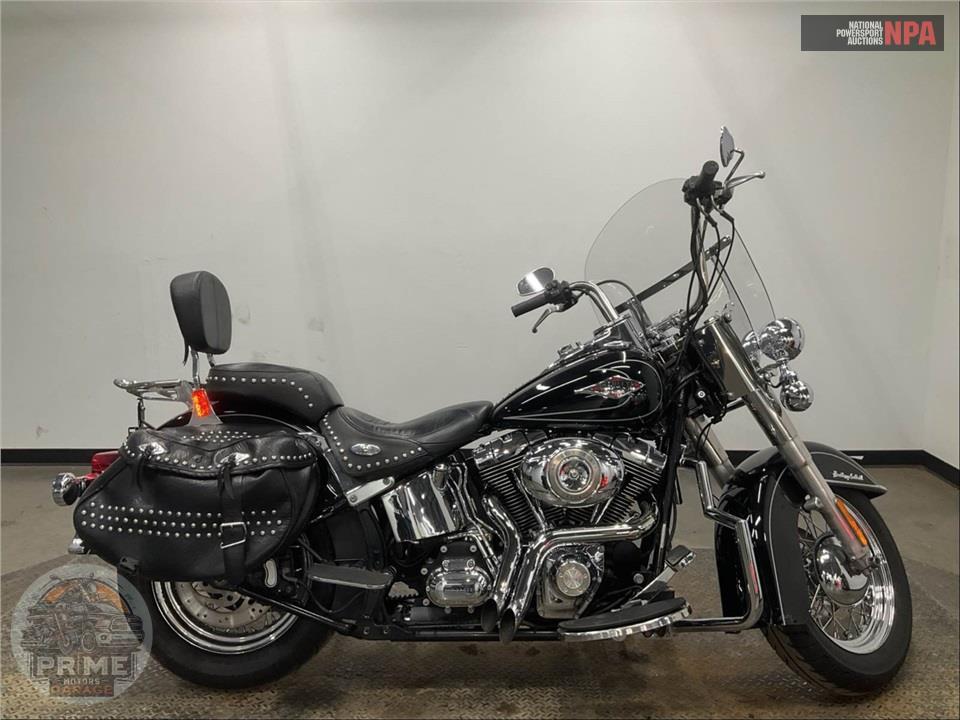 2010 Harley-Davidson FLSTC HERITAGE SOFTAIL CLASSIC — фото 1
