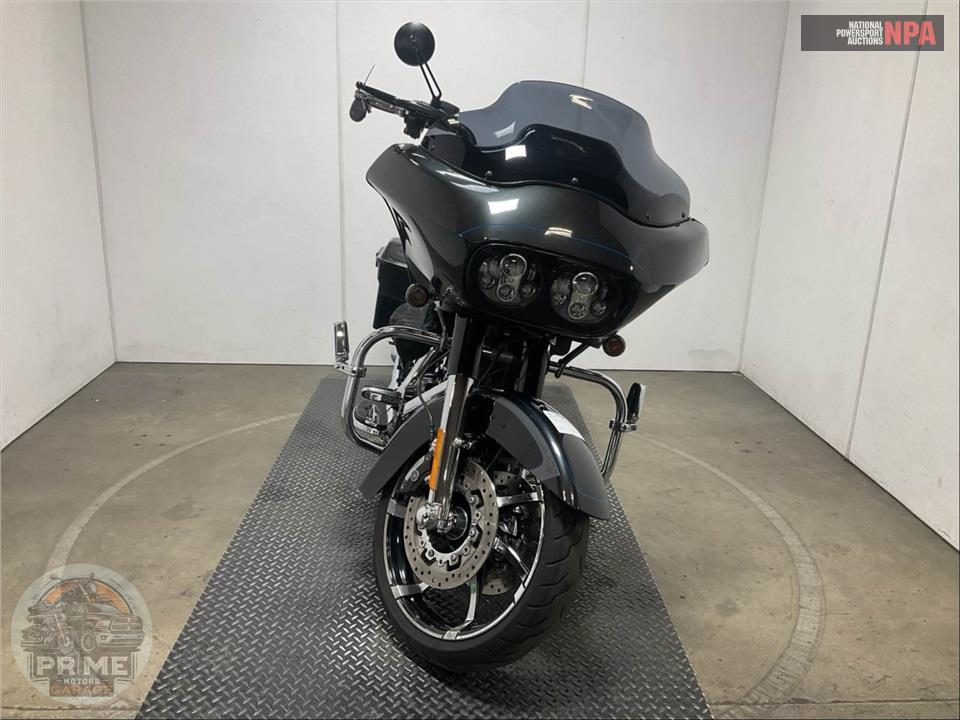 2013 Harley-Davidson FLTRXSE2 SCREAMIN EG ANN — фото 2