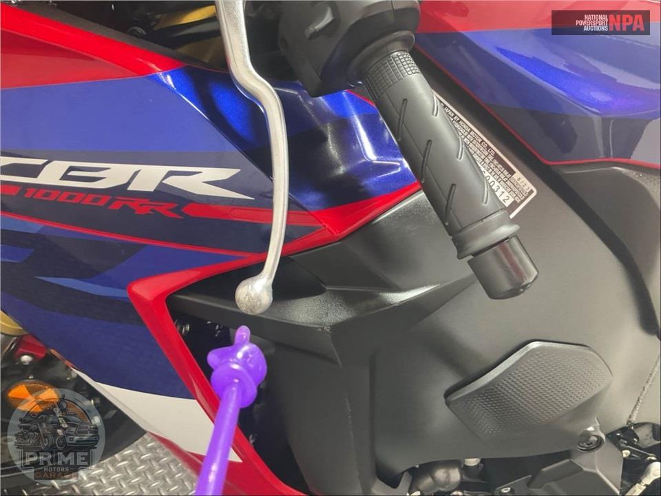 2023 Honda CBR1000RR — фото 20