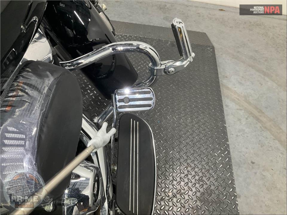 2023 Harley-Davidson FLHXS STREET GLIDE SPECIAL — фото 22