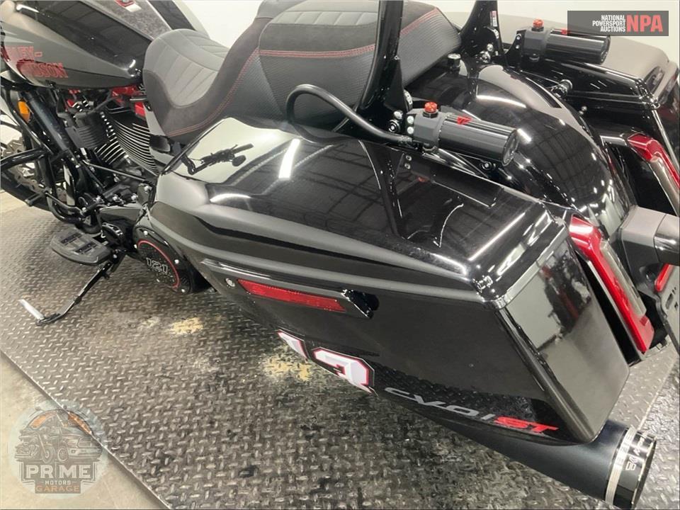 2024 Harley-Davidson FLTRXSTSE CVO ROAD GLIDE ST — фото 16