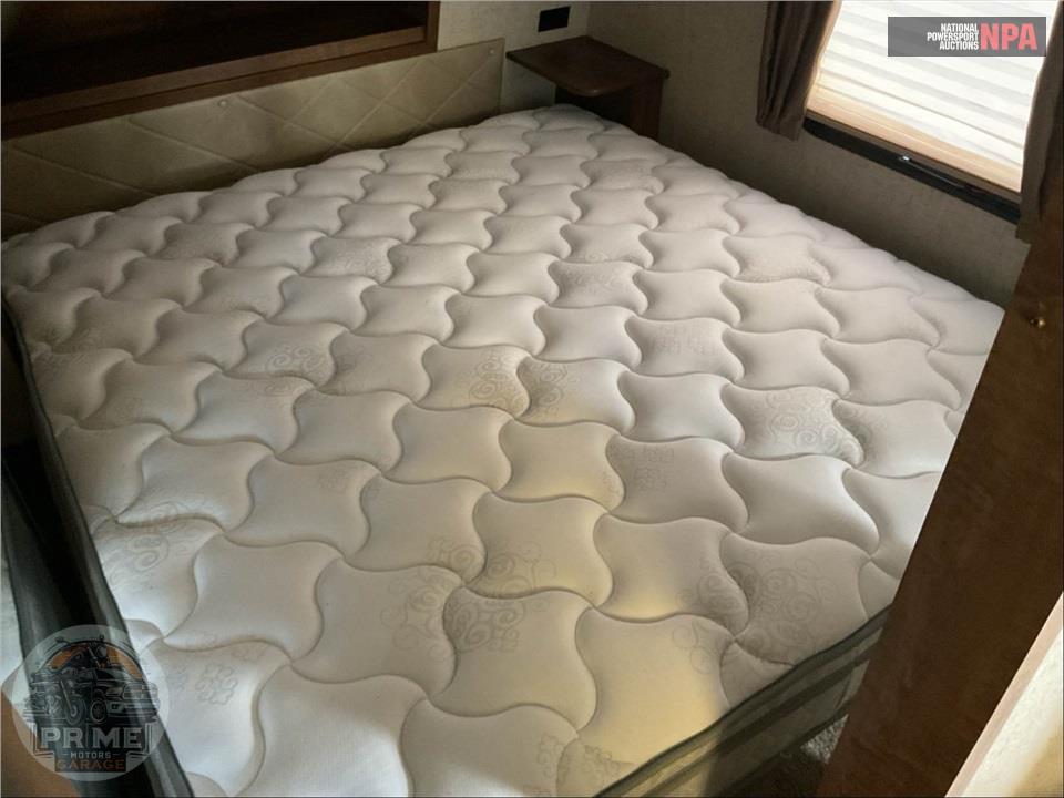 2017 Highland Ridge Rv M-293RLS - LIGHT FIFTH WHEEL SERIES — фото 13