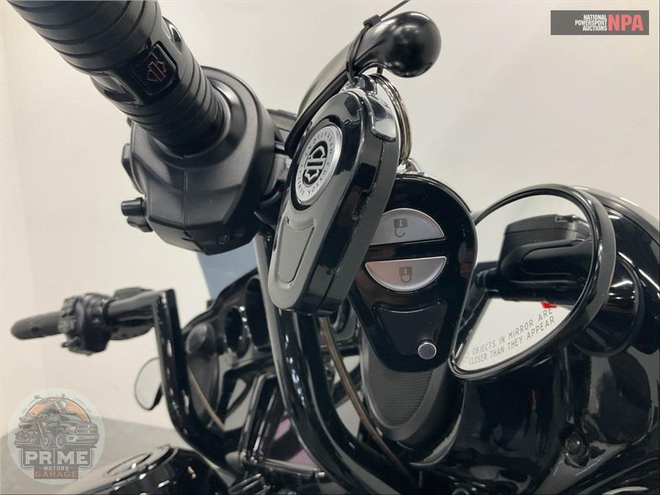 2020 Harley-Davidson FLHXSE CVO STREET GLIDE — фото 9