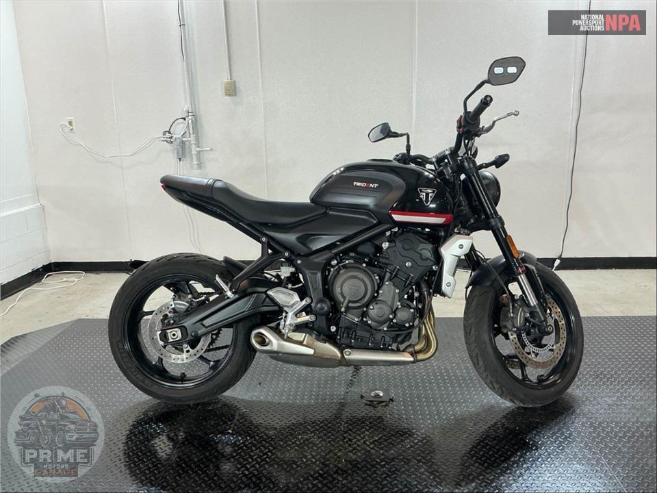 2023 Triumph TRIDENT (BLACK) — фото 1