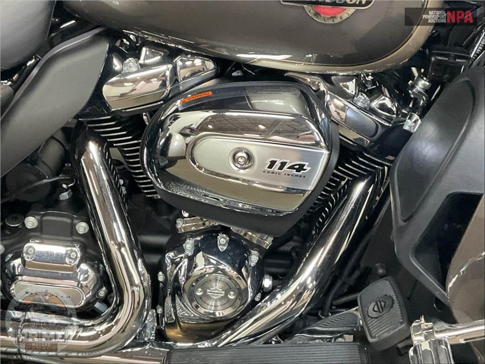 2023 Harley-Davidson FLHTCUTG TRI GLIDE ULTRA CLASSIC — фото 6