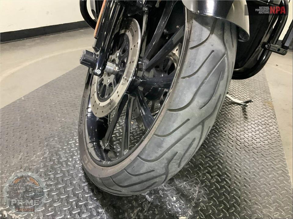 2019 Harley-Davidson FLHXS STREET GLIDE SPECIAL — фото 30