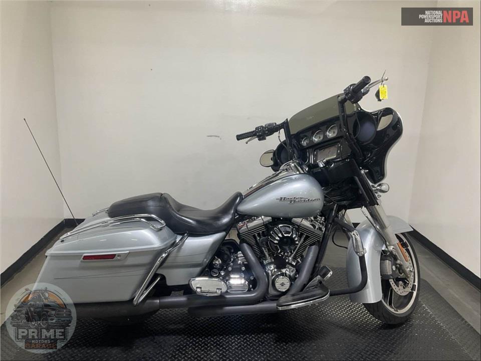 2015 Harley-Davidson FLHXS STREET GLIDE SPECIAL — фото 1