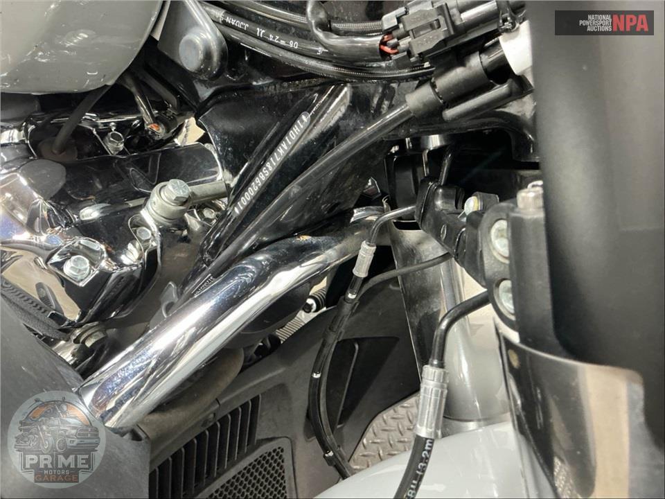 2025 Harley-Davidson FLHXU STEET GLIDE ULTRA — фото 13