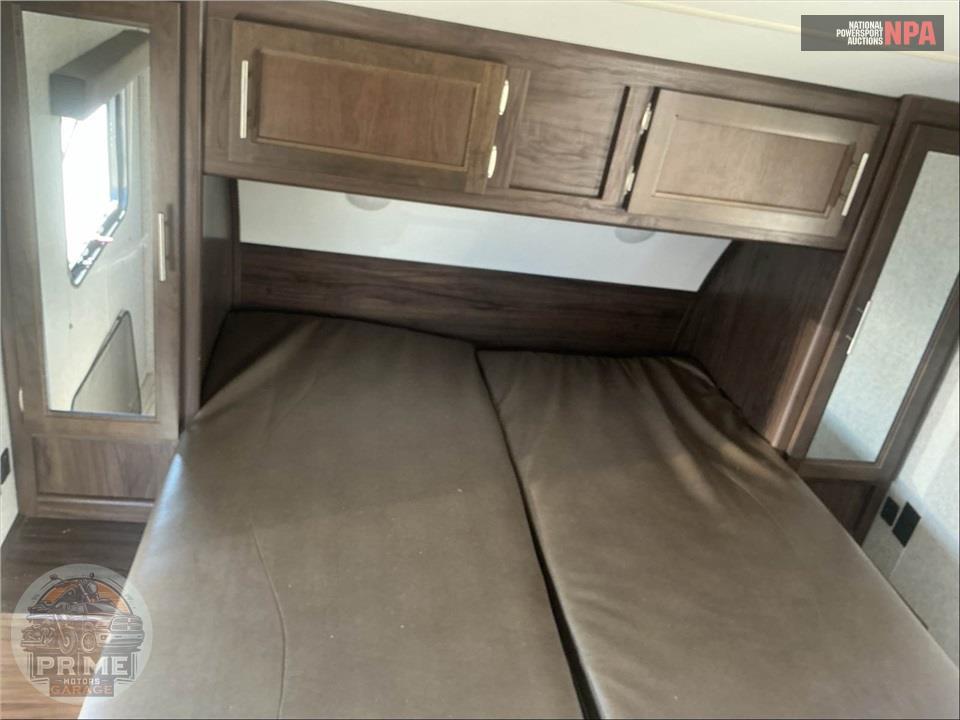 2019 Cherokee By Forest River M-22RR GREY WOLF TOY HAULER SERIES — фото 17