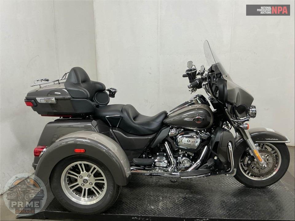 2023 Harley-Davidson FLHTCUTG TRI GLIDE ULTRA CLASSIC — фото 1