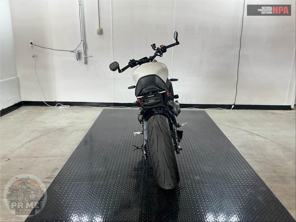 2024 Yamaha XSR900 — фото 4