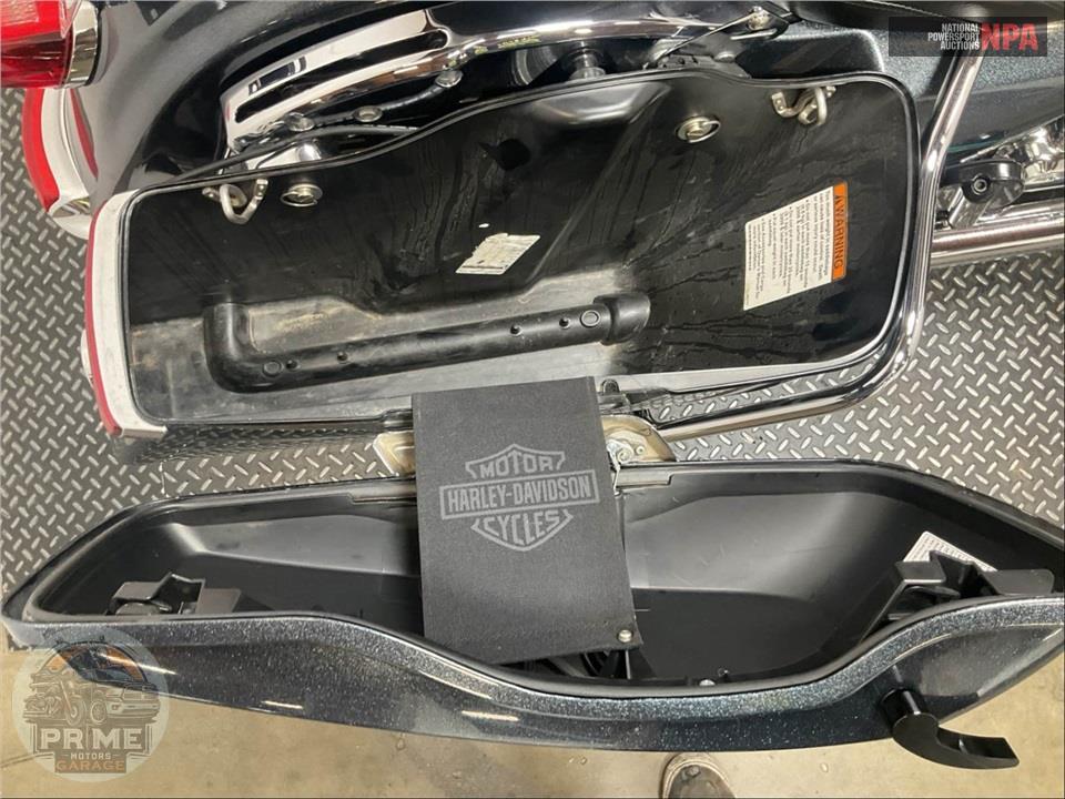 2015 Harley-Davidson FLHTCUL ULTRA CLASSIC LOW — фото 25