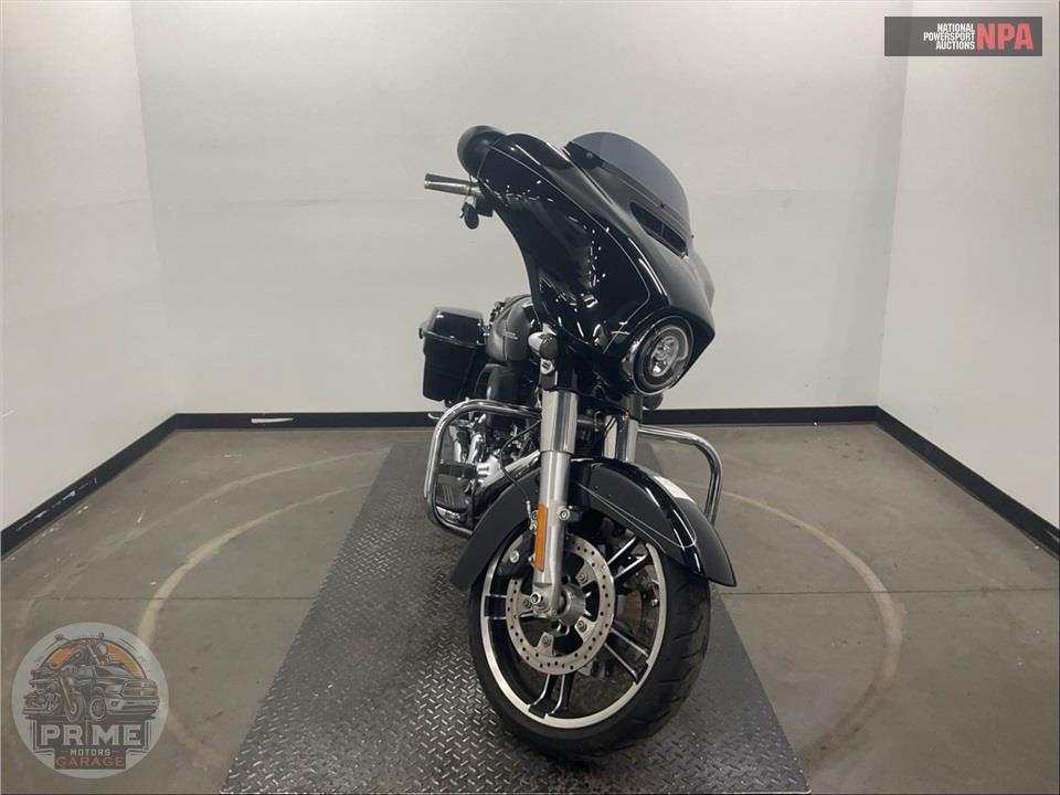 2016 Harley-Davidson FLHXS STREET GLIDE SPECIAL — фото 2