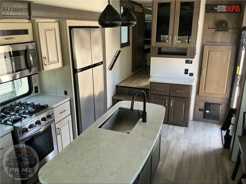 2022 Alliance Rv M-340RL - PARADIGM FIFTH WHEEL SERIES — фото 8