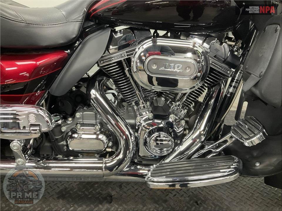 2011 Harley-Davidson FLTRUSE — фото 6