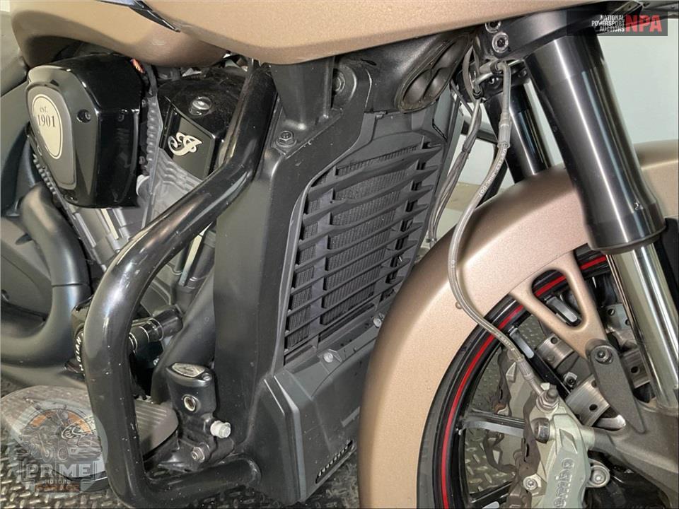 2020 Indian Motorcycle CHALLENGER DARK HORSE SMOKE (WHITE OR SANDSTONE) — фото 10