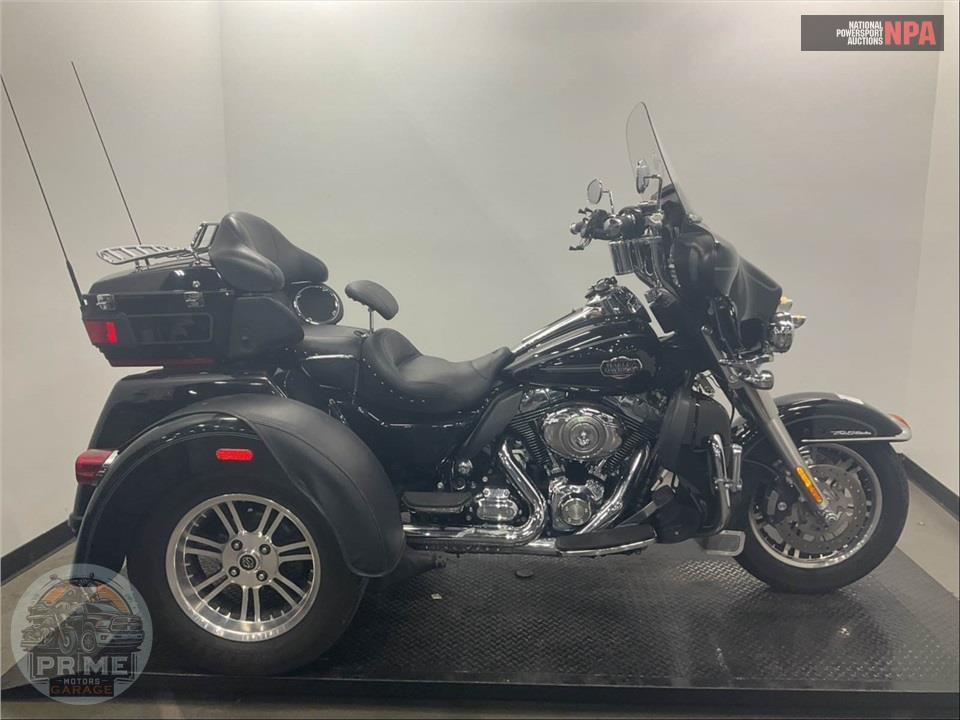 2012 Harley-Davidson FLHTCUTG TRIGLIDE UL CLSC — фото 1