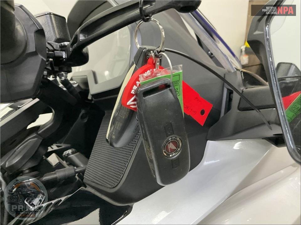 2024 Honda GL1800 GOLDWING TOUR — фото 11