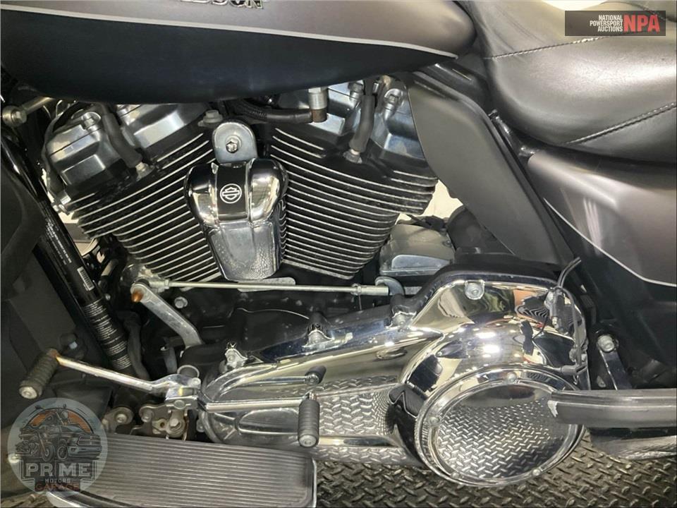 2017 Harley-Davidson FLHTK ULTRA LIMITED — фото 7