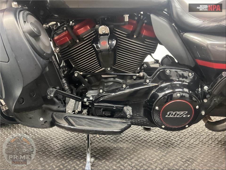 2018 Harley-Davidson FLHXSE CVO STREET GLIDE — фото 7