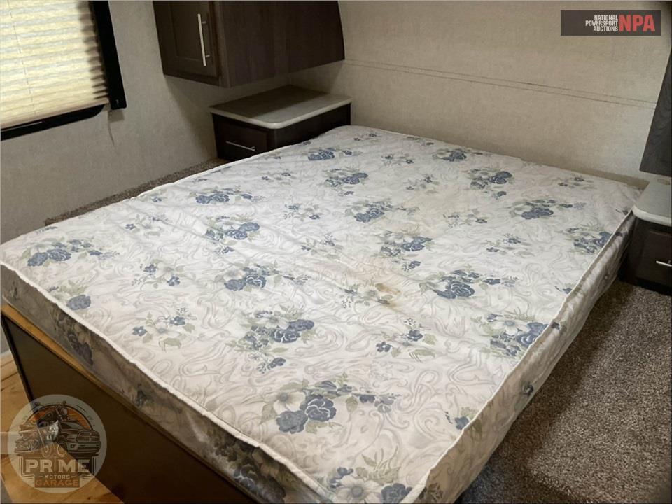 2018 Keystone Rv M-35 - CARBON TOY HAULER SERIES — фото 11
