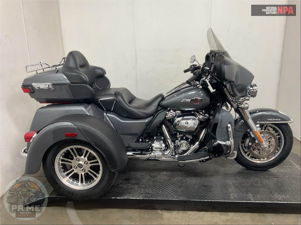 2022 Harley-Davidson FLHTCUTG TRI GLIDE ULTRA CLASSIC — фото 1
