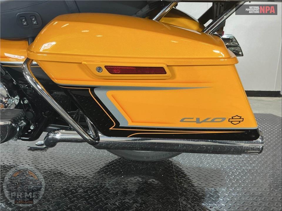2022 Harley-Davidson FLTRKSE CVO ROAD GLIDE LIMITED — фото 15