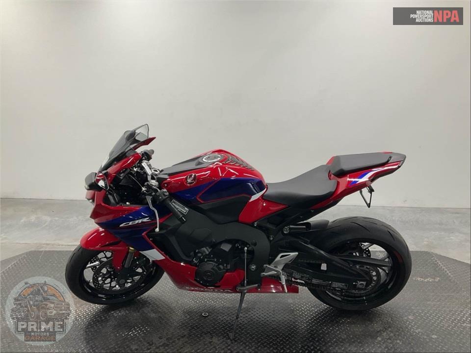 2023 Honda CBR1000RR — фото 3