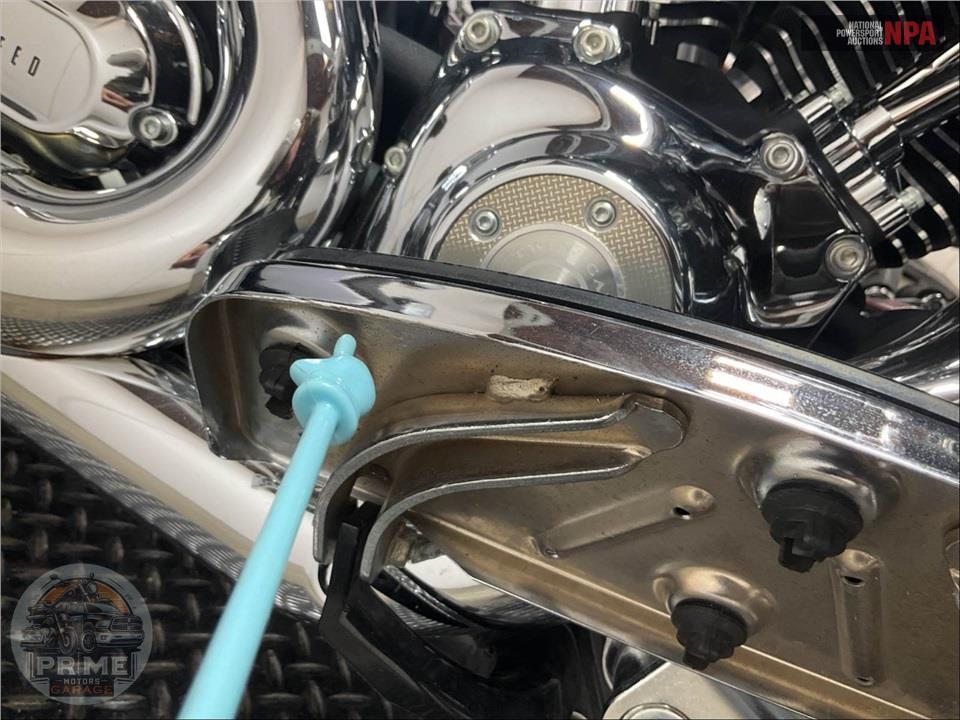2010 Harley-Davidson FLHTCU ULTRA CLASSIC ELECTRA GLIDE — фото 25