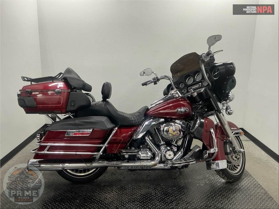 2010 Harley-Davidson FLHTCU ULTRA CLASSIC ELECTRA GLIDE — фото 1