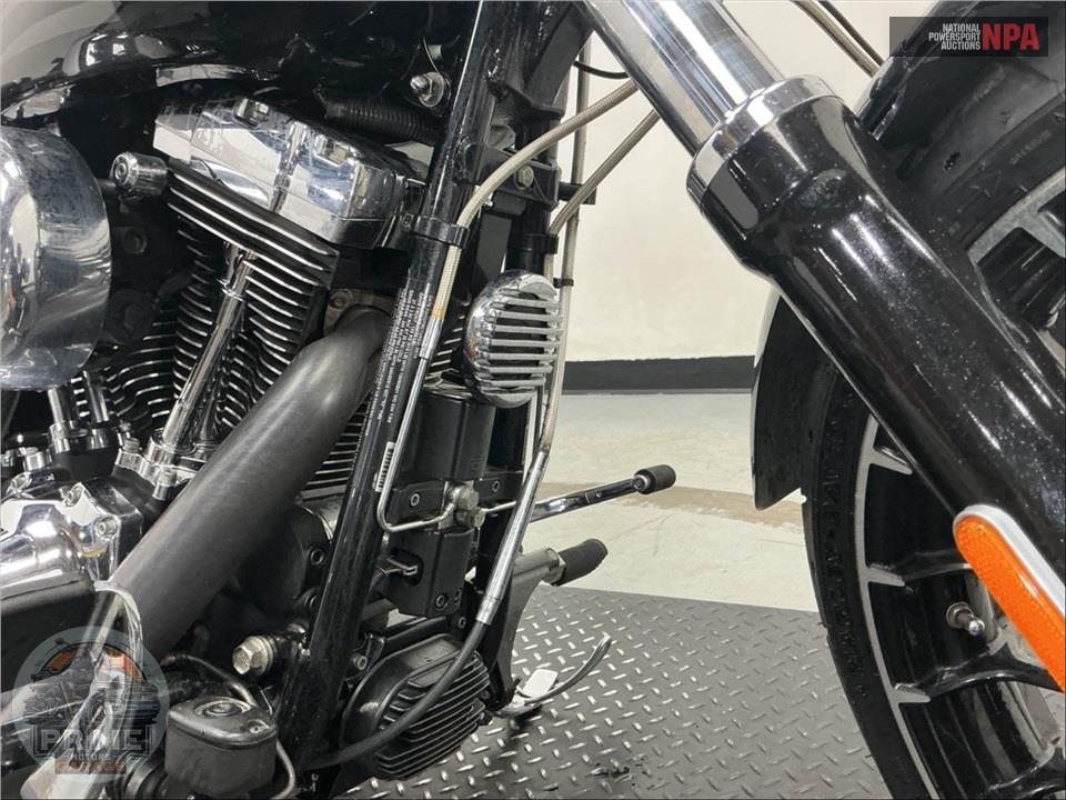 2017 Harley-Davidson FXSB BREAKOUT — фото 15