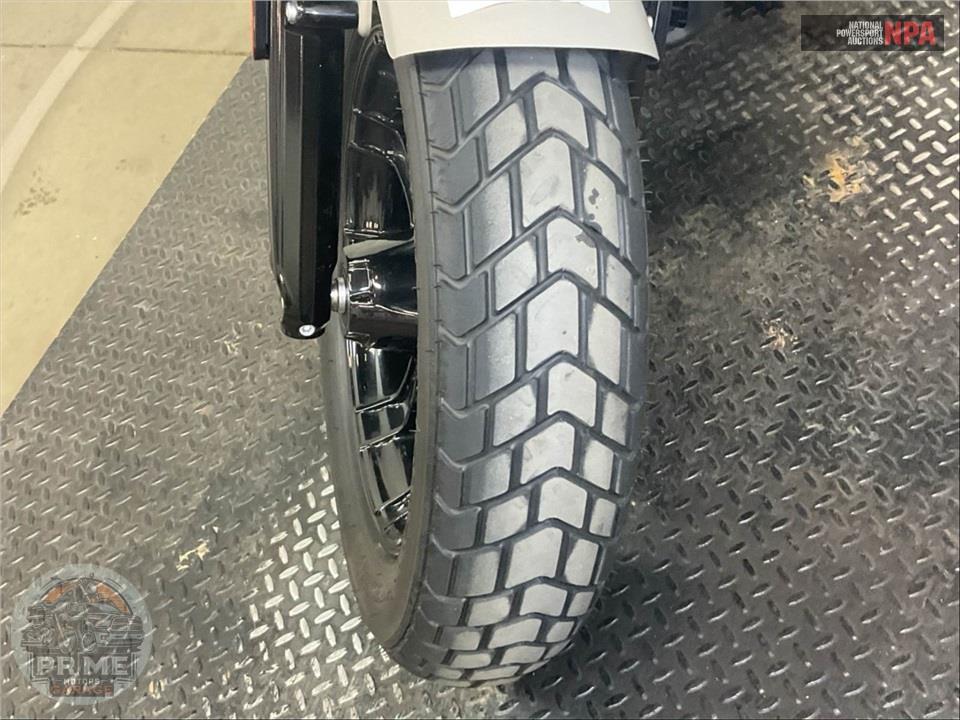 2022 Indian Motorcycle SCOUT BOBBER (ABS, SMOKE COLOR) — фото 14