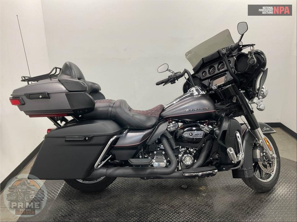 2017 Harley-Davidson FLHTK ULTRA LIMITED — фото 1