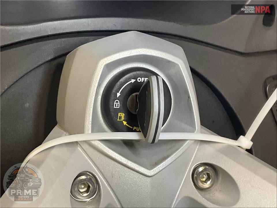 2010 Can-Am SPYDER RT SE5 AUDIO & CONVENIENCE PACKAGE — фото 11